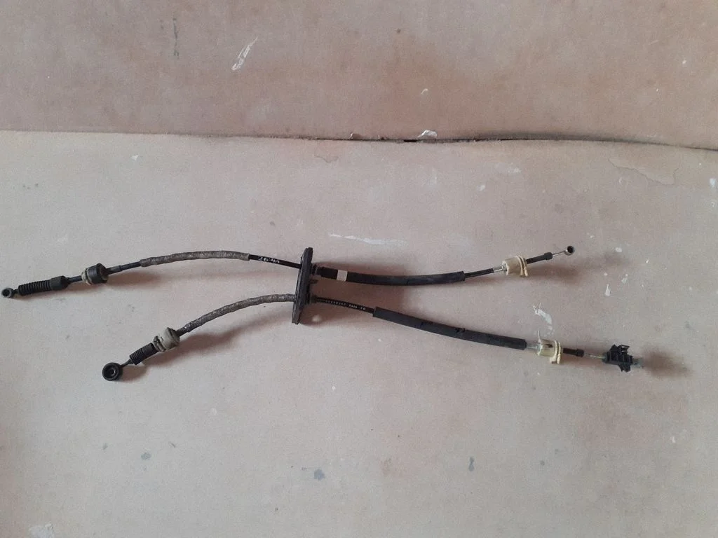 Gear shift cable linkage 55208347