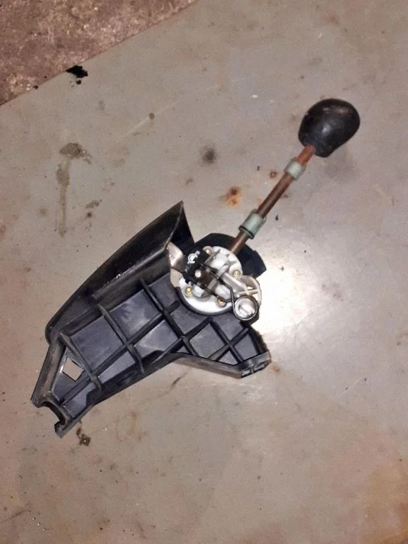 Gear selector mechanism