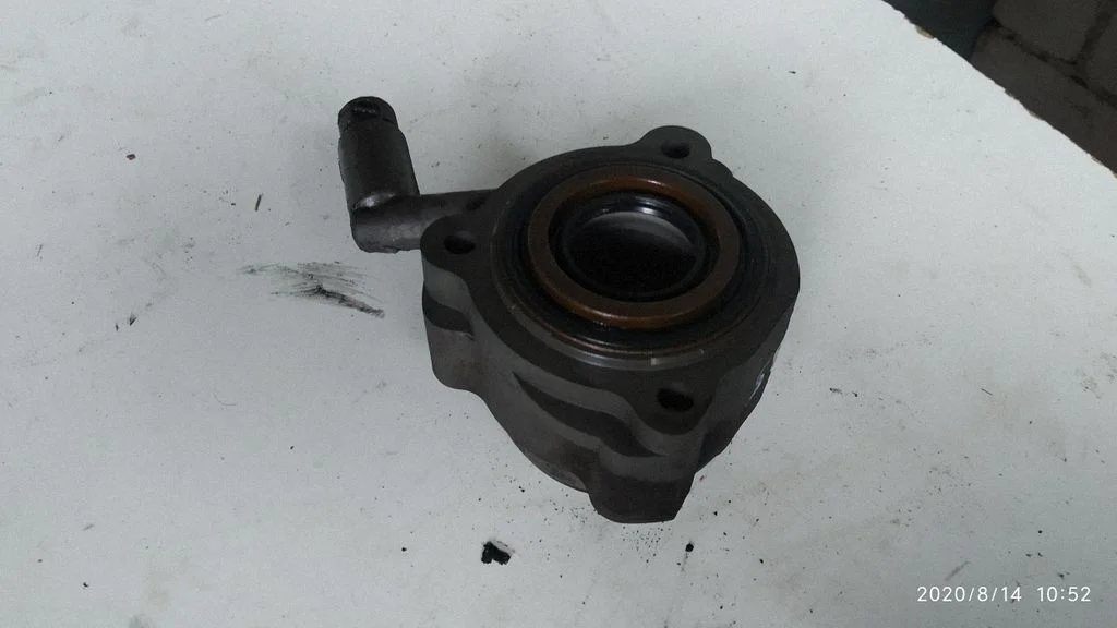 Clutch slave cylinder