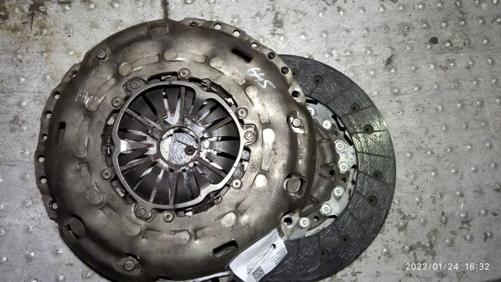 Clutch set kit – Volkswagen Transporter - Caravelle T5 (2003-2015)