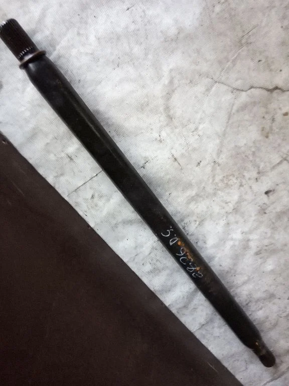 Rear driveshaft – right