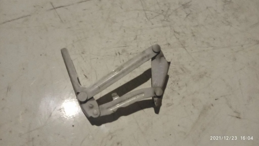 Engine bonnet/hood hinges 9067500221