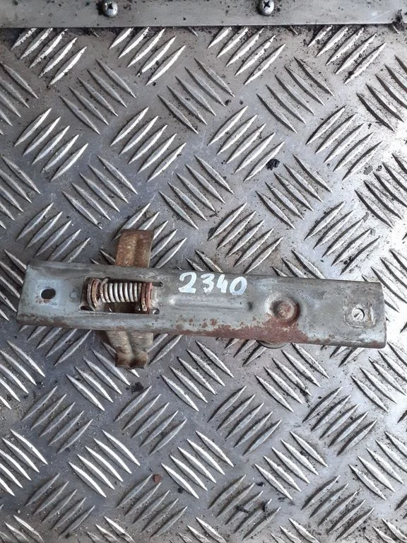Engine bonnet/hood lock/latch loop/hook