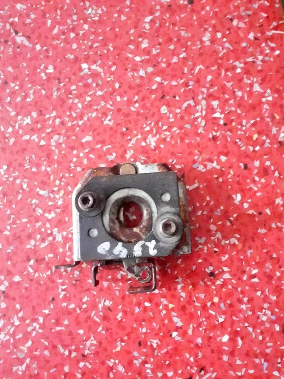 Engine bonnet/hood lock/catch