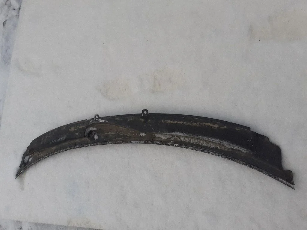 Wiper trim – Audi A6 Allroad C6 (2006-2011)
