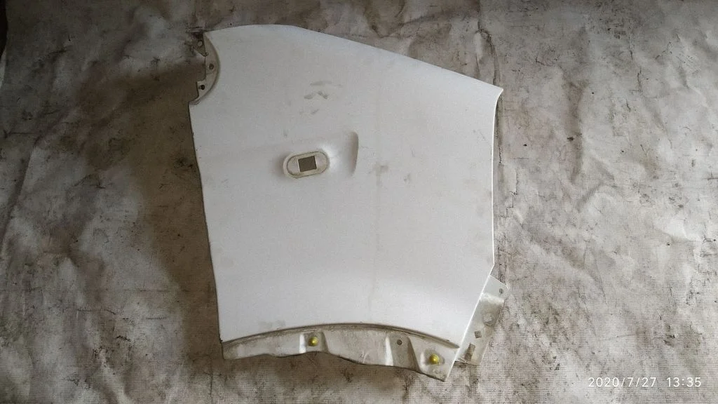 Fender – front right