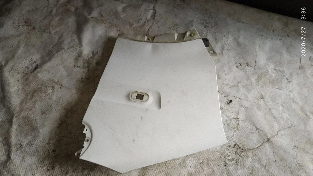 Fender – front left
