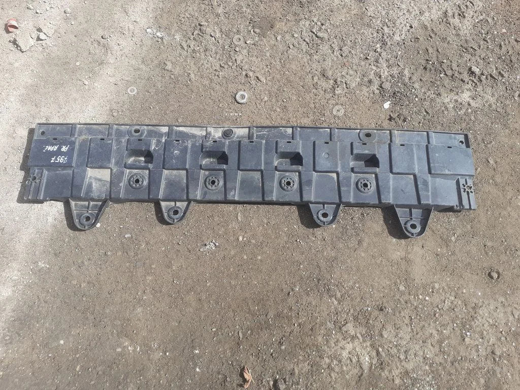 Esistange põhjakaitse 74112TM8A00