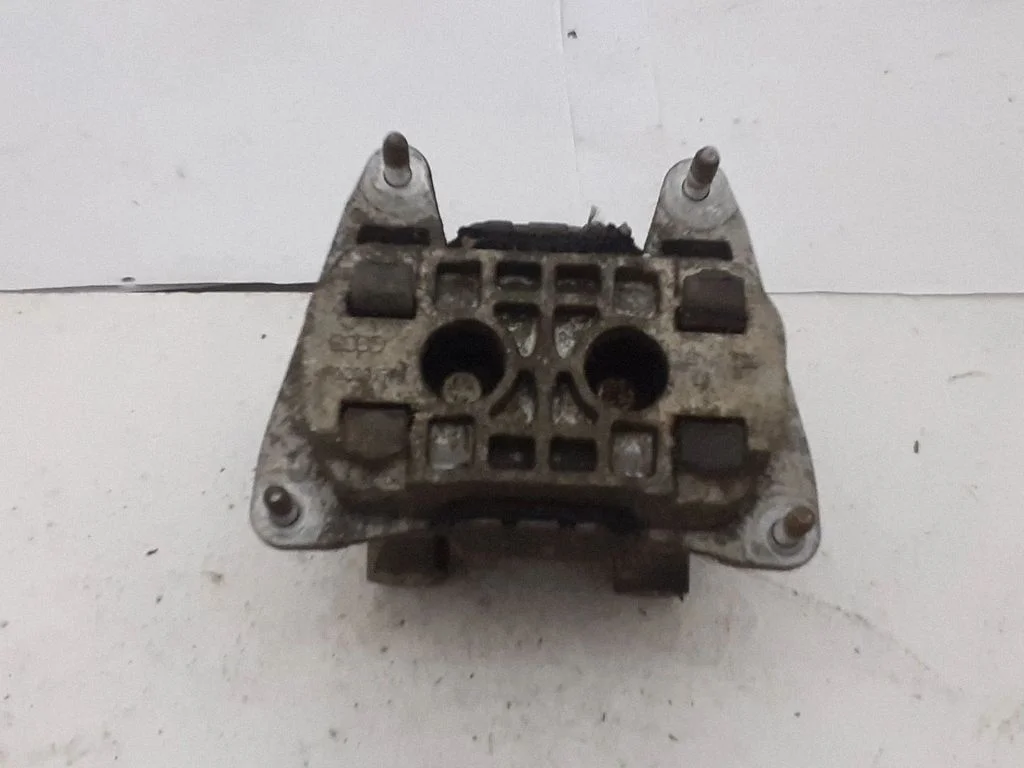 Ātrumkārbas spilvens 4F0399151