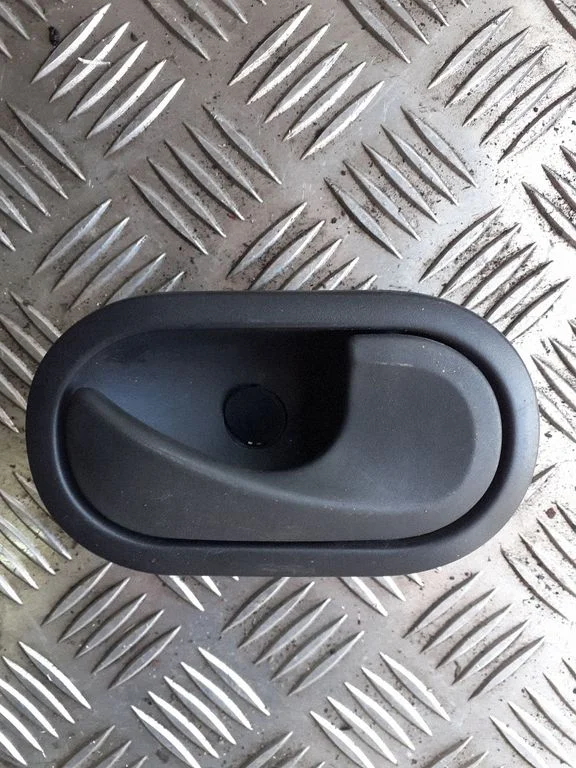 Front door interior handle 21029310580