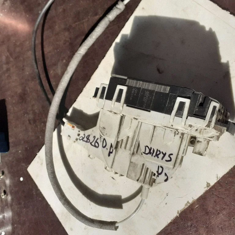 Front door lock A9067201735