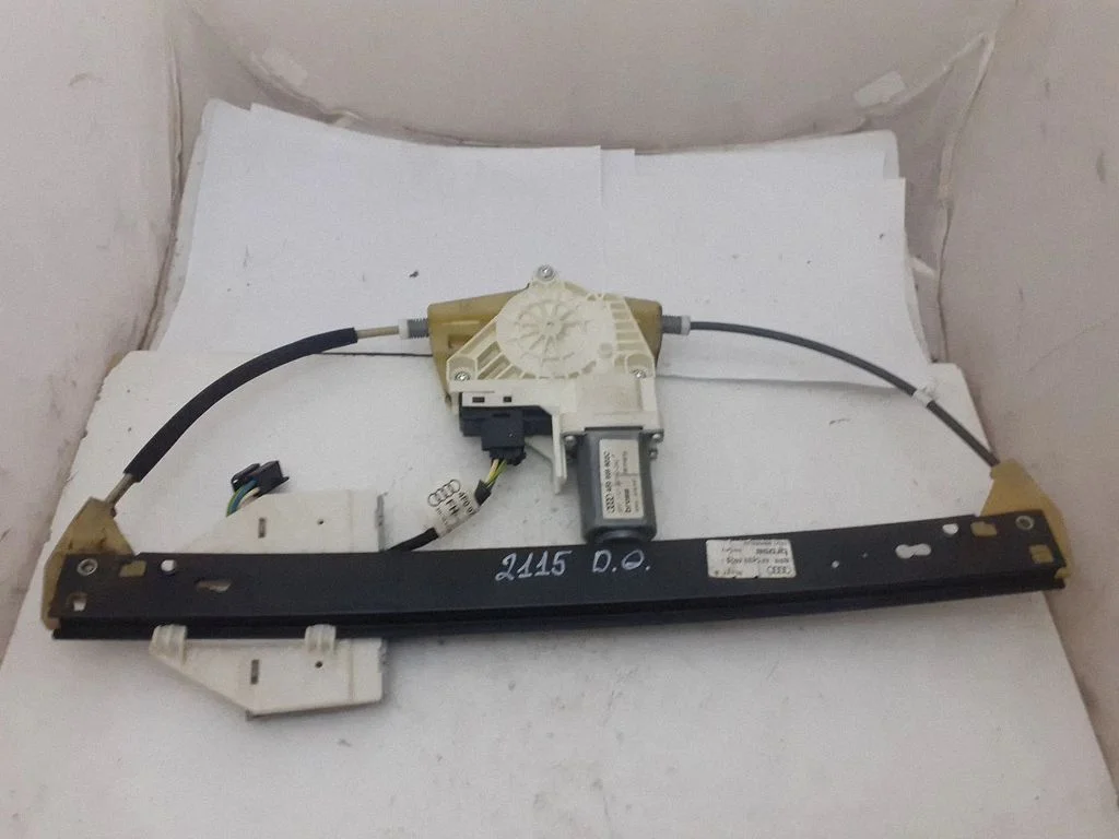 Rear window lifting mechanism without motor – Audi A6 Allroad C6 (2006-2011)