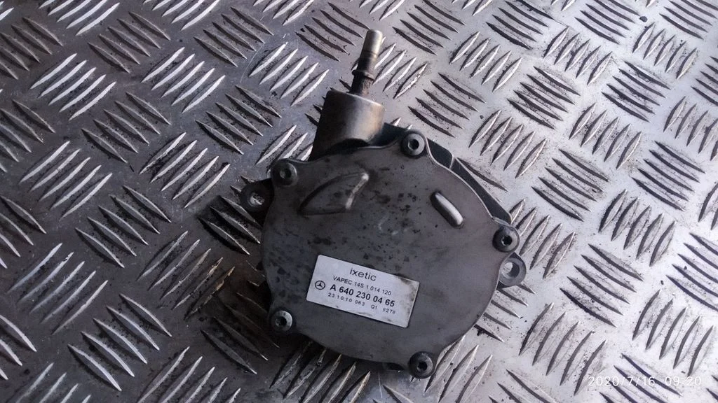 Vaakumpump A6402300465