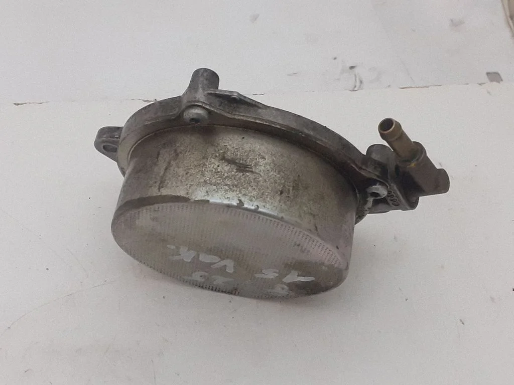 Vacuum pump 057145100AF