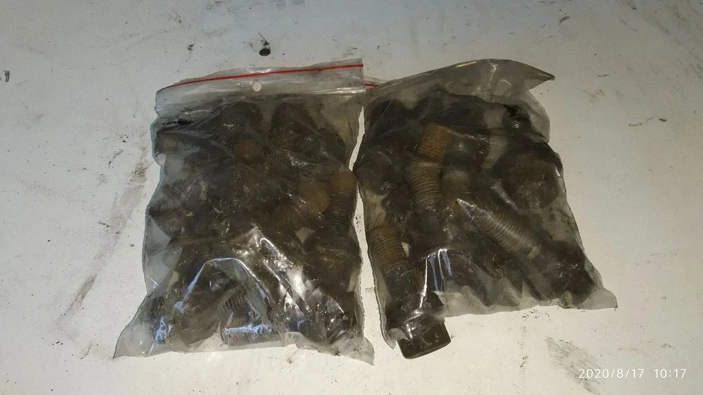 Nuts/bolts