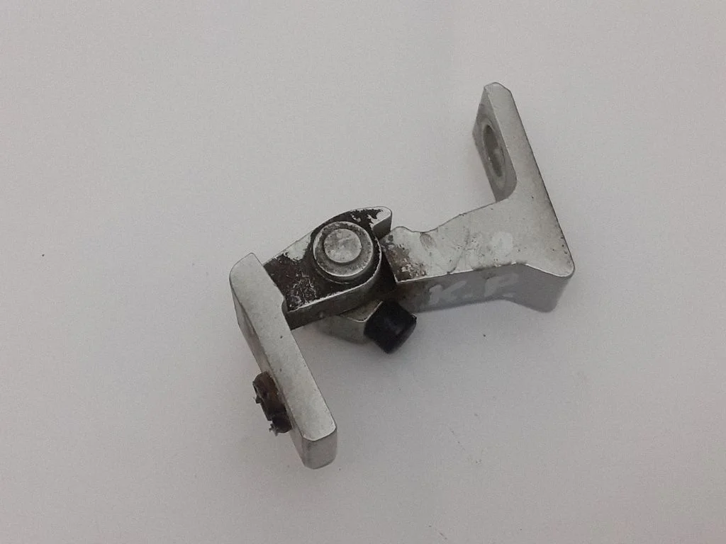 Front door upper hinge 8K0831401D