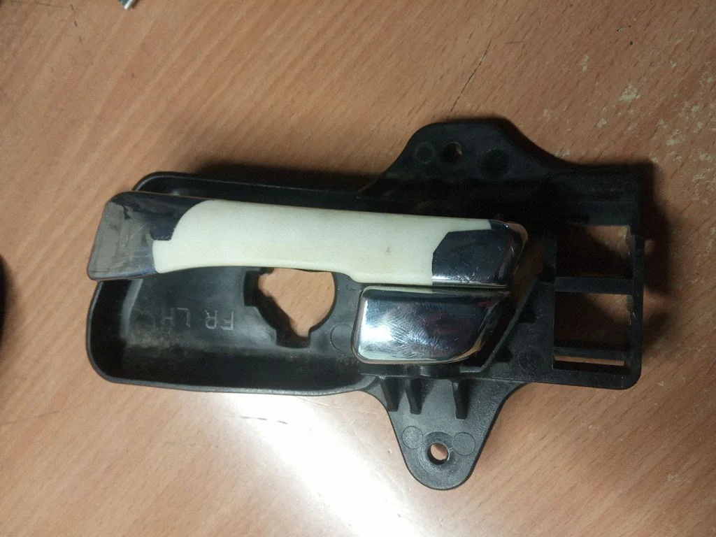 Front door interior handle – Hyundai i30 (2007-2012)