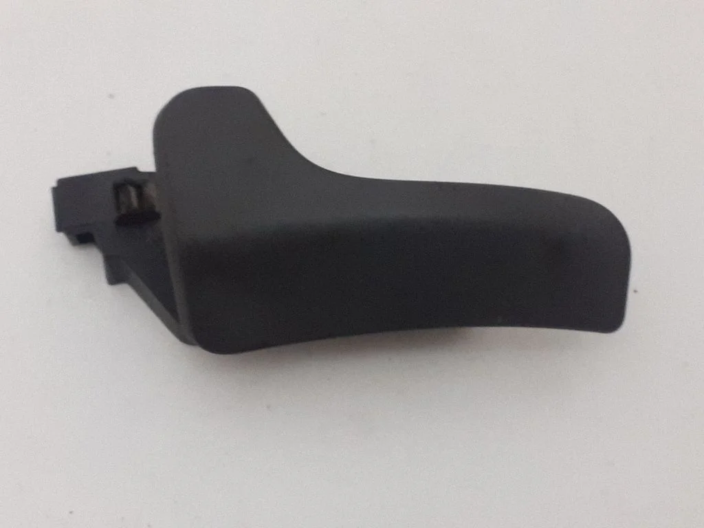 Front door interior handle C982