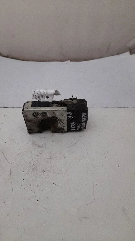 Coupe door lock (next to the handle) – Citroen Berlingo (2008-2018)