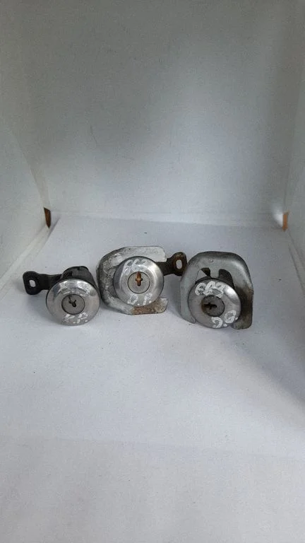 Coupe door lock (next to the handle) – Citroen Berlingo (2008-2018)