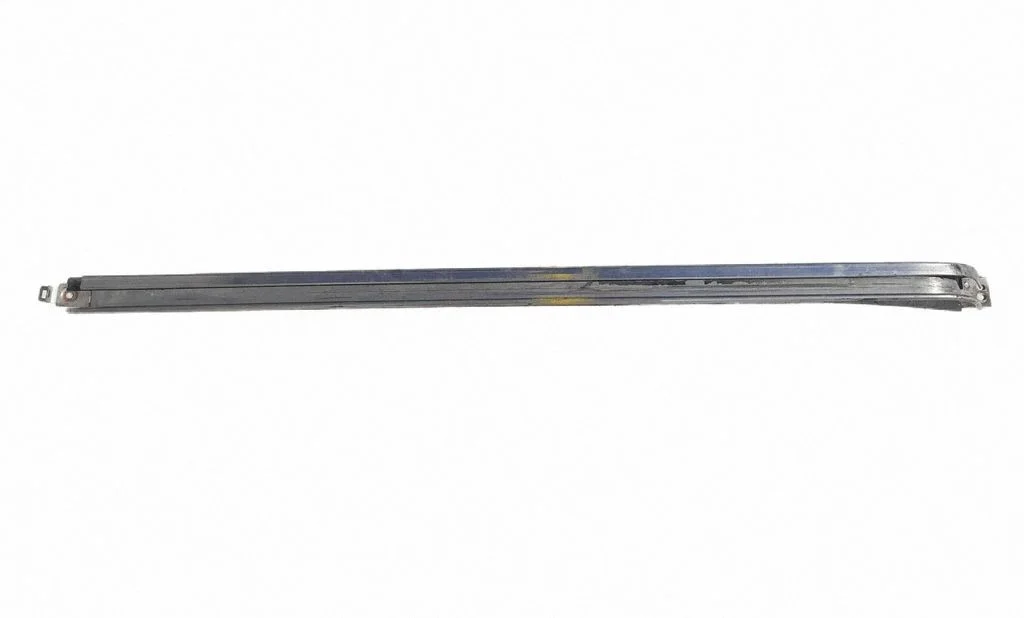 Sliding door upper roller guide/hinge 701843872A