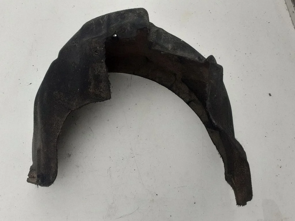 Tagumine poritiivakate – vasak