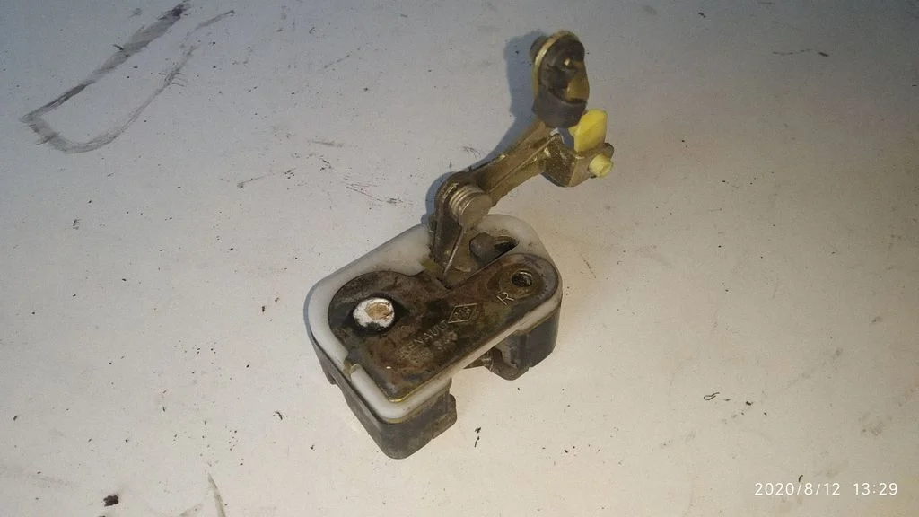 Sliding door lock 013351343
