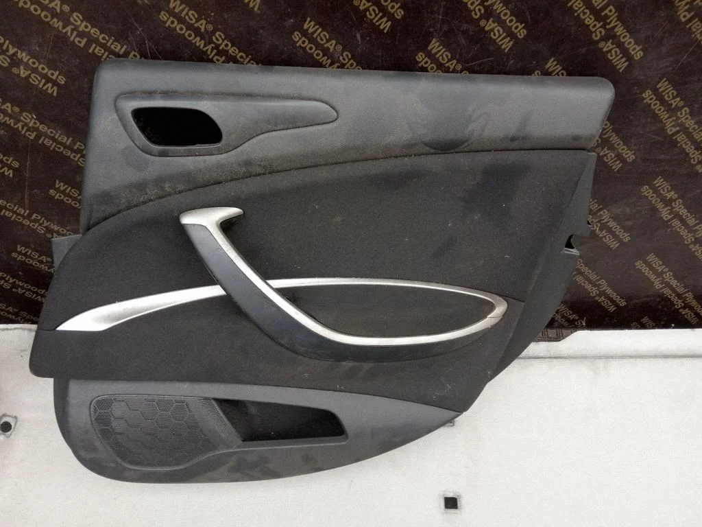 Tagumiste uste sisevooder – Citroen C5 (2008-2016)