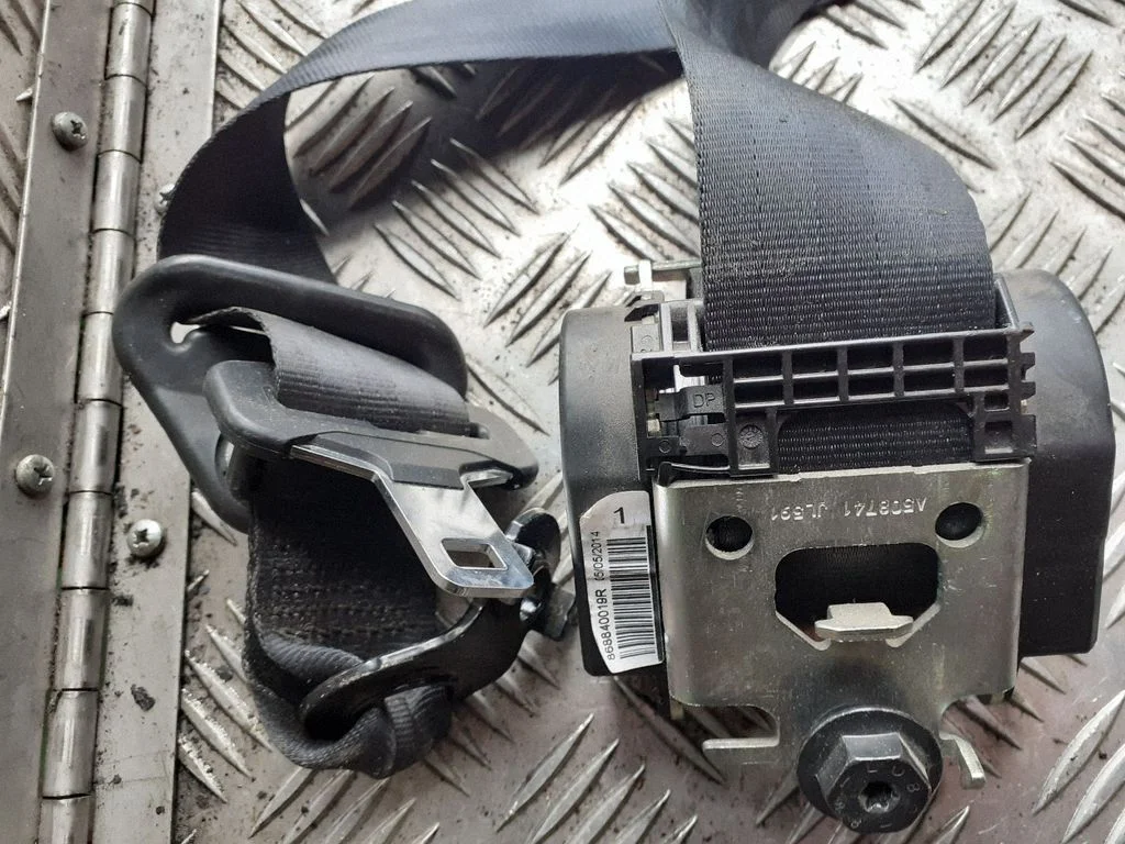Front seatbelt 868840019