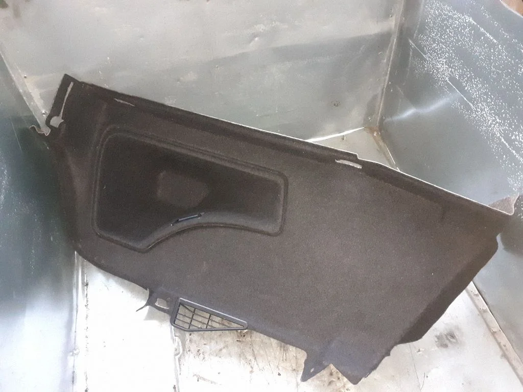 Trunk/boot side trim panel 8T0863888B