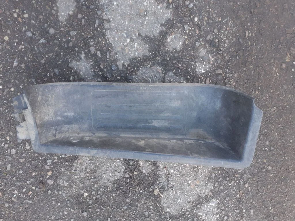 Side skirt rear trim 7H0863735A