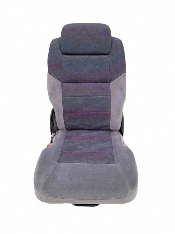 Rear seat 10258685