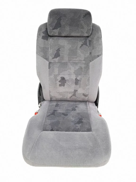 Rear seat 10258686
