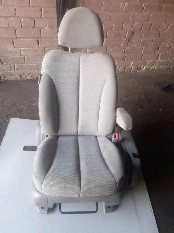Fotel pasażera przedni 884004D424KS2
