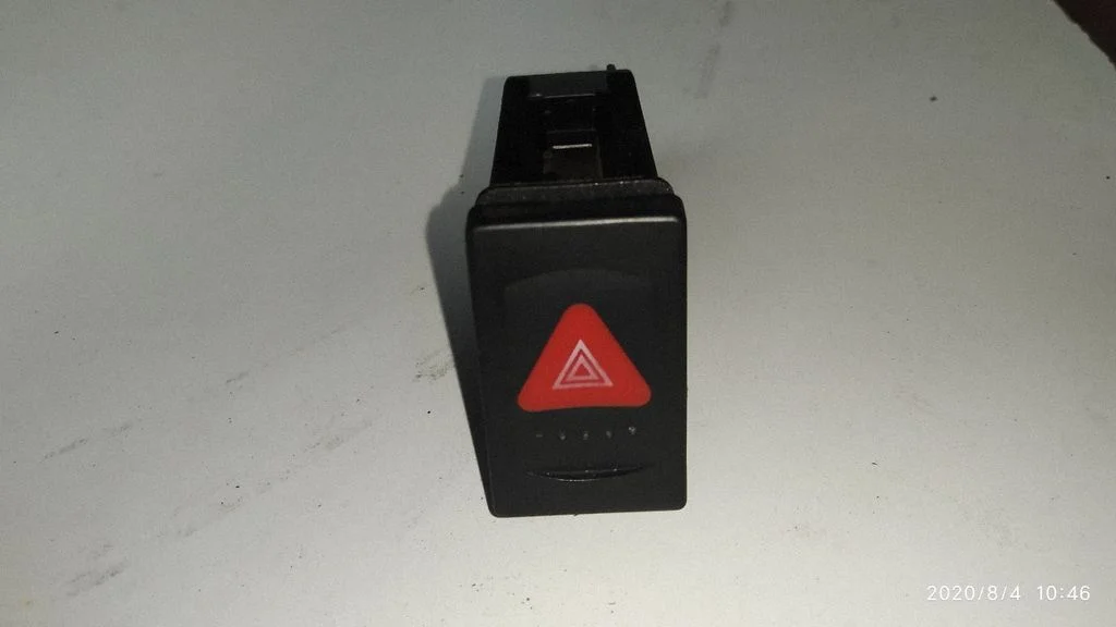 Hazard light switch – Volkswagen Sharan (2001-2010)