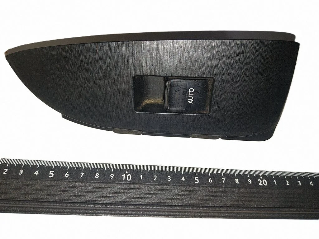 Elektrisko logu slēdzis 7427147060