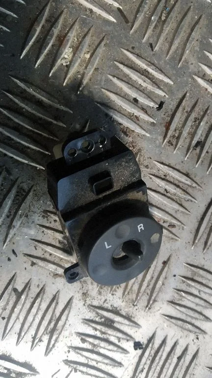 Other switches/knobs/shifts – KIA Carens I (1999-2006)