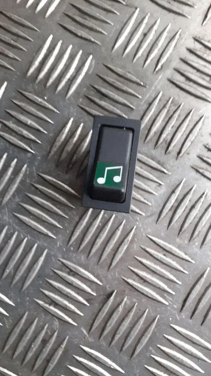 Other switches/knobs/shifts