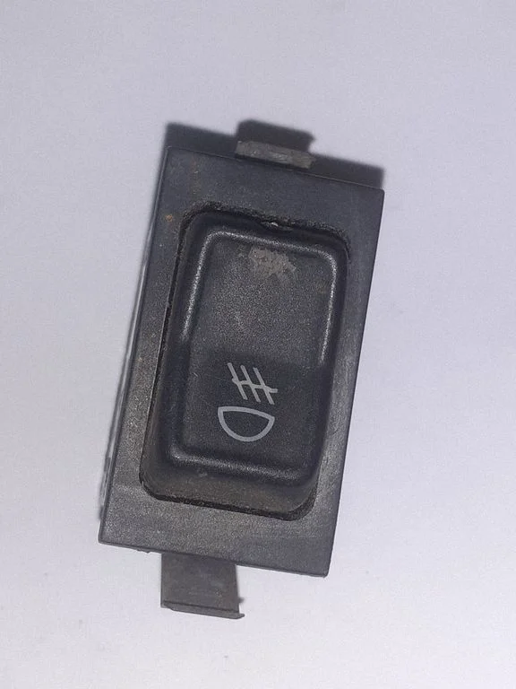 Fog light switch