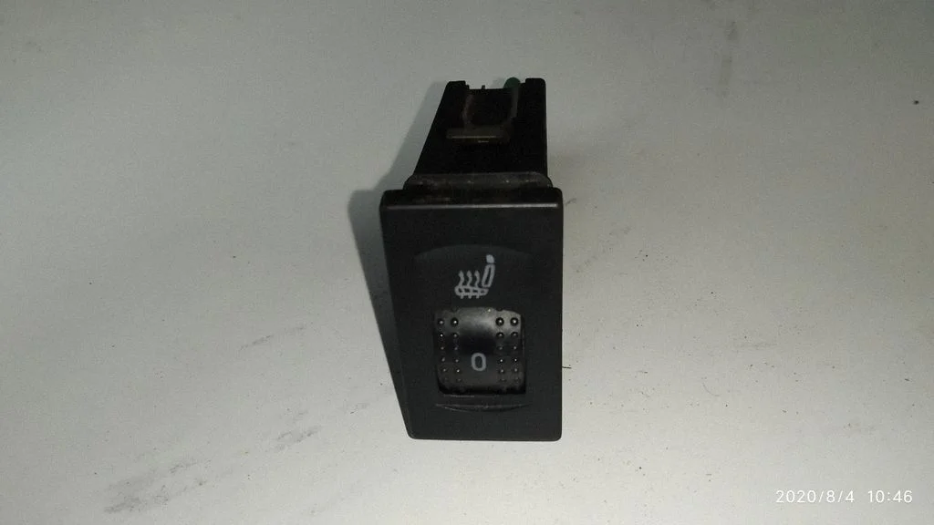 Seat heating switch – Volkswagen Sharan (2001-2010)