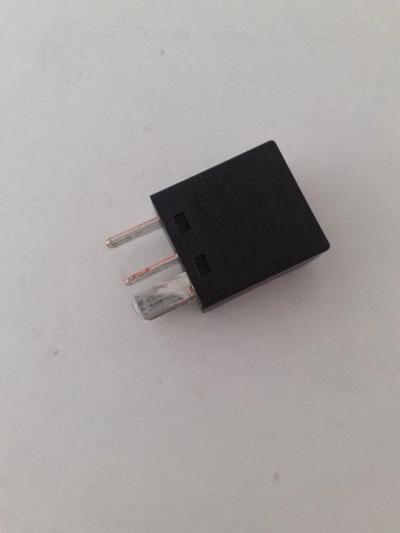 Cits relejs V23074A1301X33