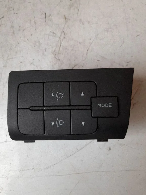 Headlight level height control switch B569