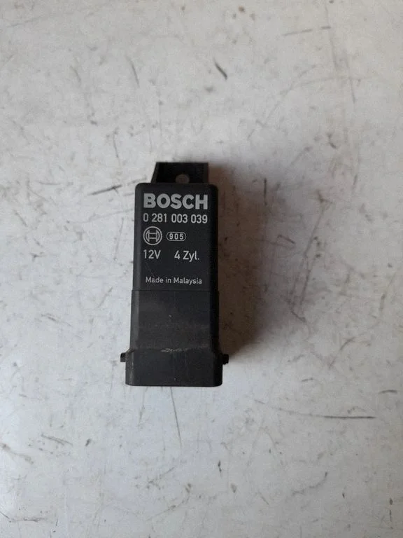 Glow plug pre-heat relay 0281003039