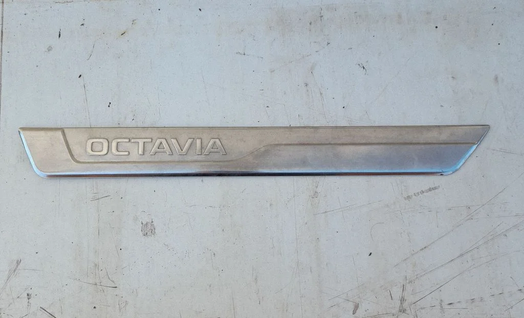 Nakładka progu przedniego – Skoda Octavia Mk4 (2019-)