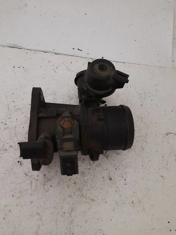 Throttle valve – Citroen C4 I (2004-2010)