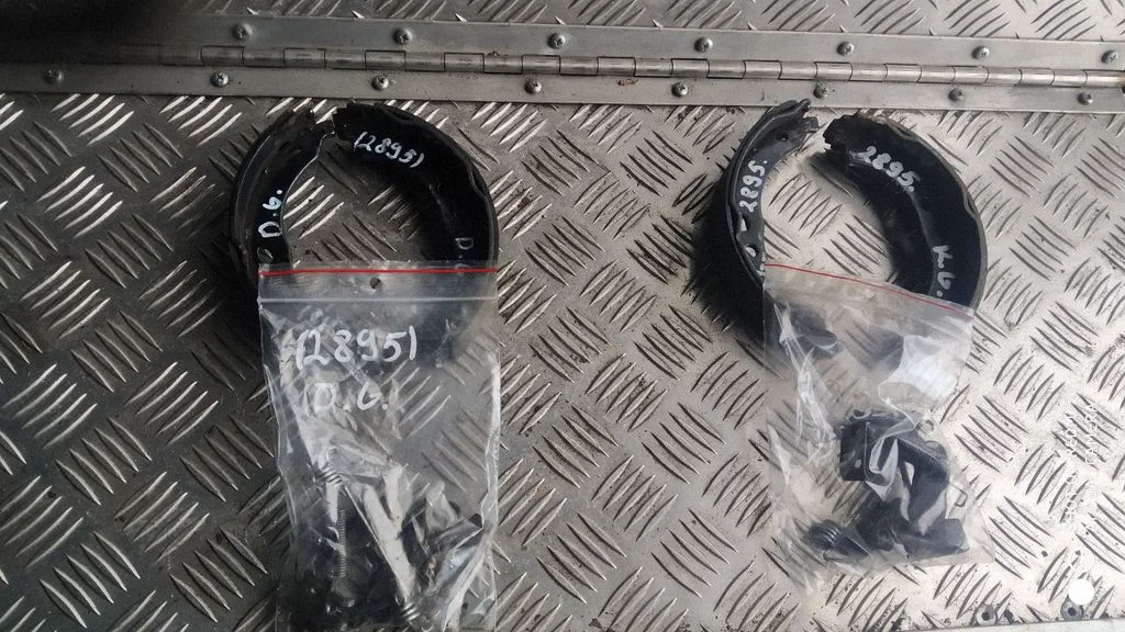 Brake pads (rear)