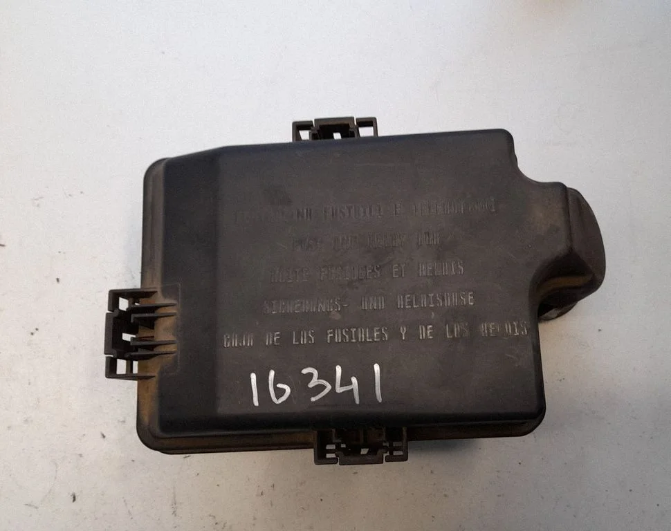 Fuse box set 69500825