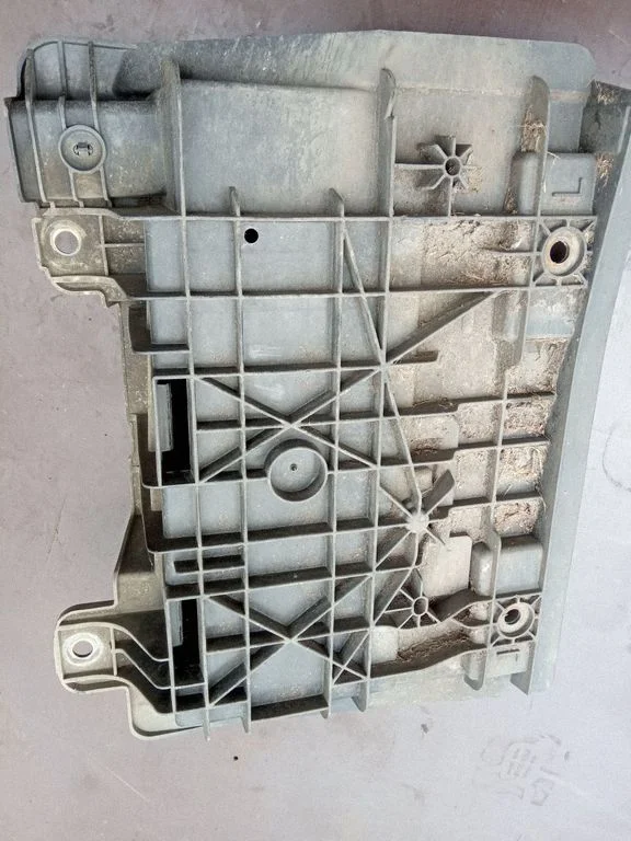 Battery bracket