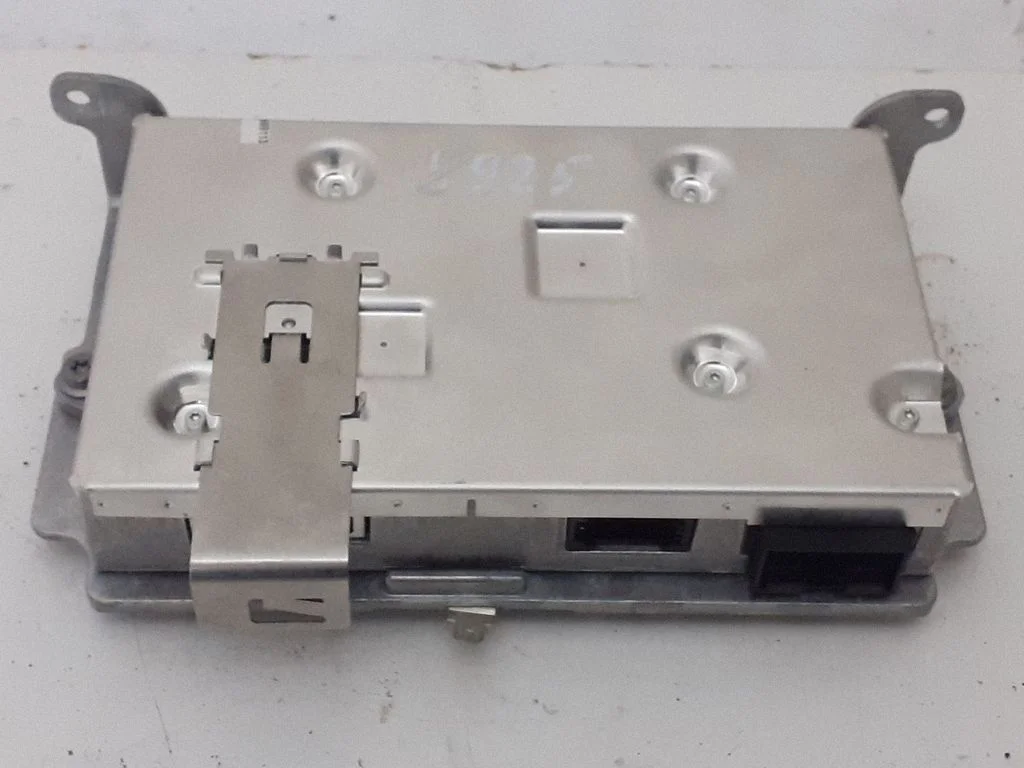Sound amplifier – Audi A5 8T 8F (2007-2016)