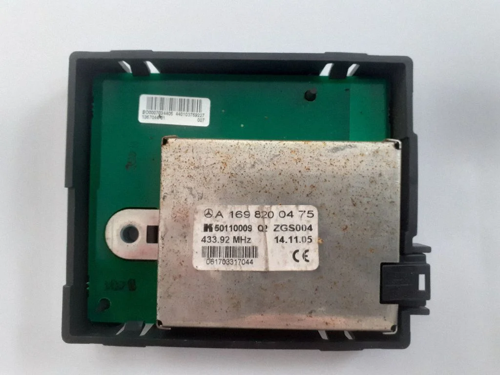 Aerial antenna amplifier A1698200475